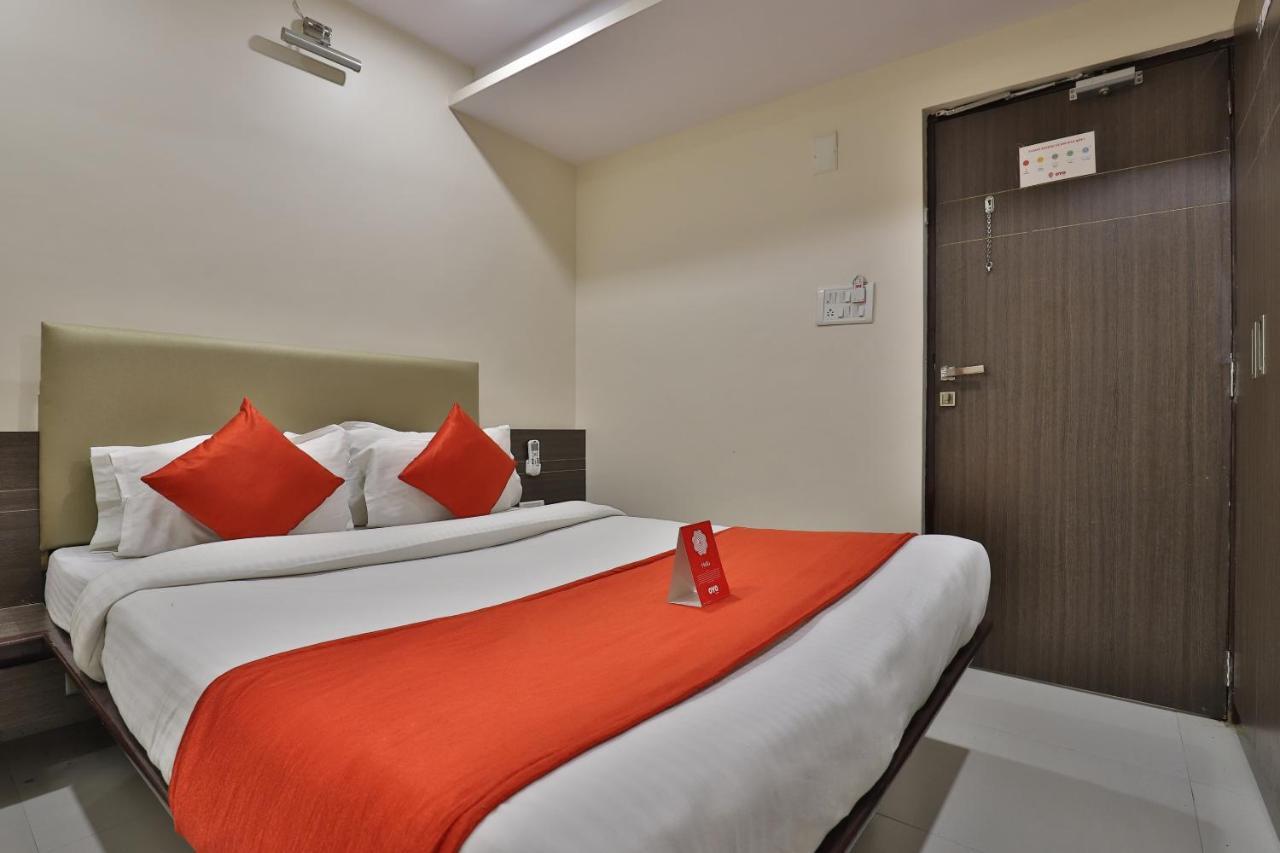 New Rajdhani Hotel Vadodara Exterior foto